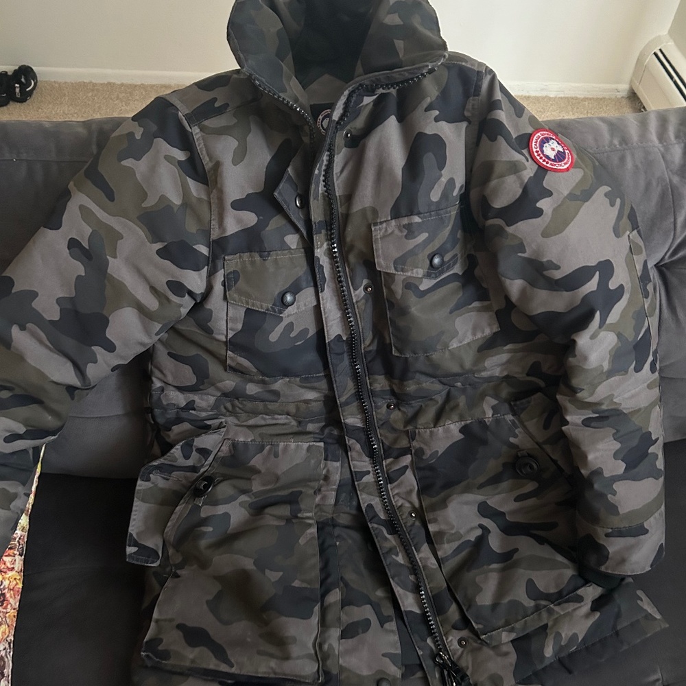 Women’s Canada goose coat XS
